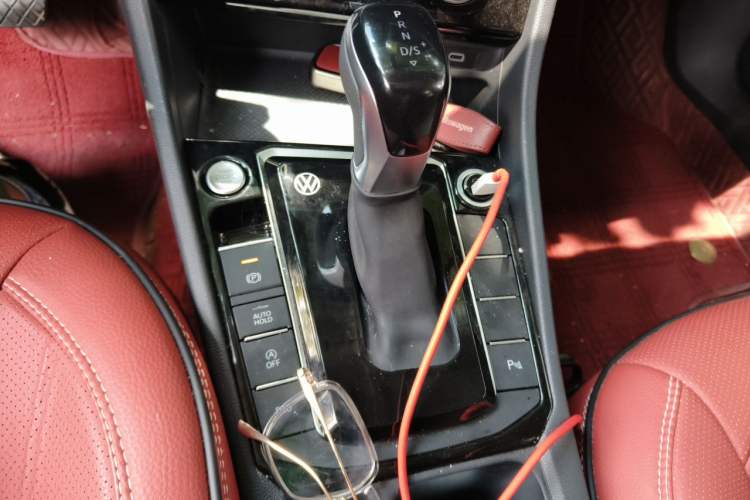 Used Volkswagen Sagitar 2026 Model, Facelifted 30 Million Units Selected Model, 300TSI DSG Beyond Edition Gear Lever