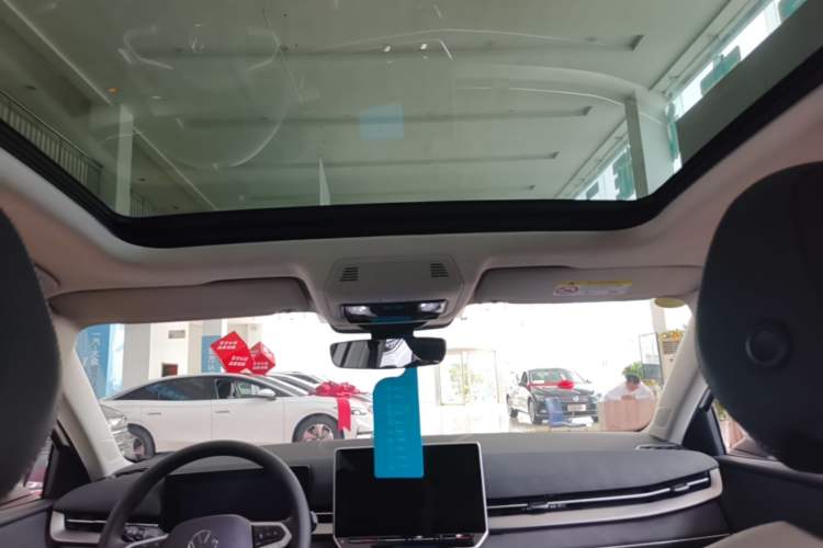 Used Volkswagen Sagitar 2026 Model L 300TSI DSG Elite Version Headliner