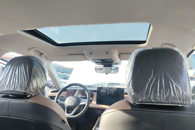 Used Volkswagen Sagitar 2026 S 300TSI Luxury Edition Headliner