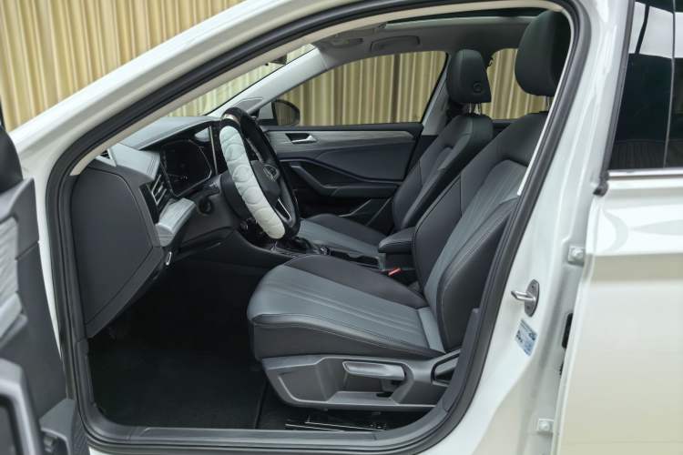 Used Volkswagen Sagitar 2026 Model 30 Million Units Selected 300TSI DSG Surpassing Edition Interior 1