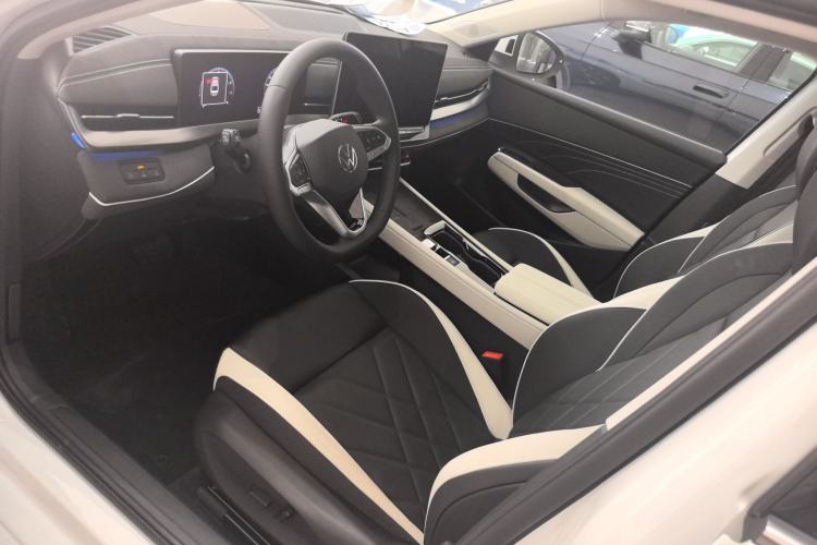 Used Volkswagen Sagitar 2026 Model L 300TSI DSG Luxury Version Interior 1