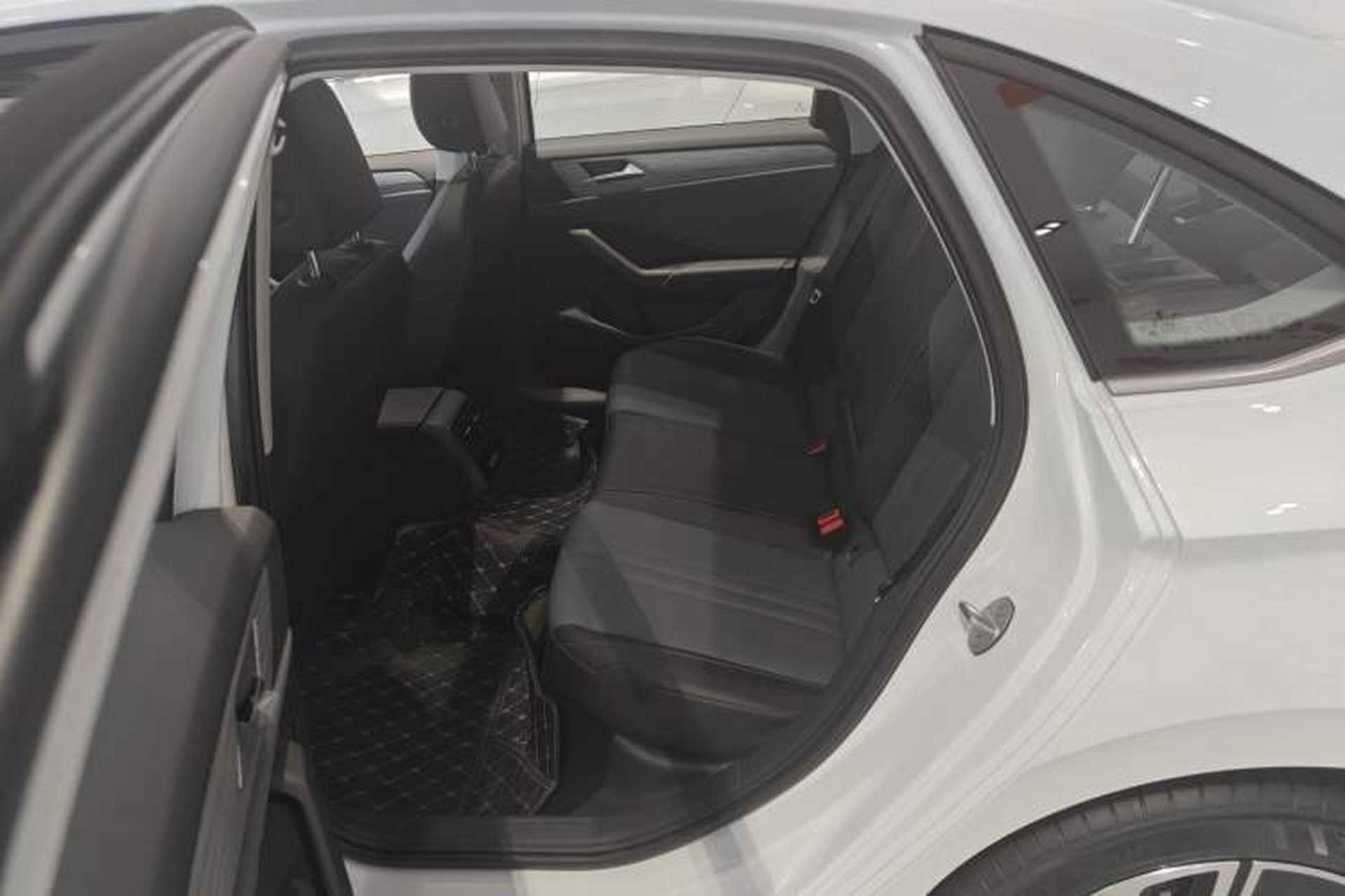 Used Volkswagen Sagitar 2026 Model 30 Million Units Selected 300TSI DSG Surpassing Edition Interior 3