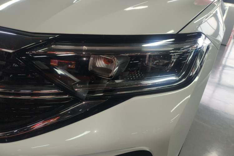 Used Volkswagen Sagitar 2026 Model 30 Million Units Selected 300TSI DSG Surpassing Edition Left Front Headlight