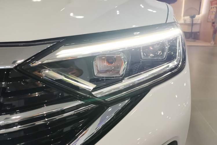 Used Volkswagen Sagitar 2026 Model 30 Million Units Selected 300TSI DSG Surpassing Edition Left Front Headlight