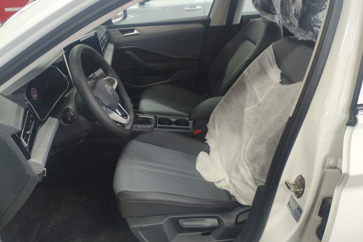 Used Volkswagen Sagitar 2026 Model 30 Million Units Selected 300TSI DSG Surpassing Edition Left Front Seat