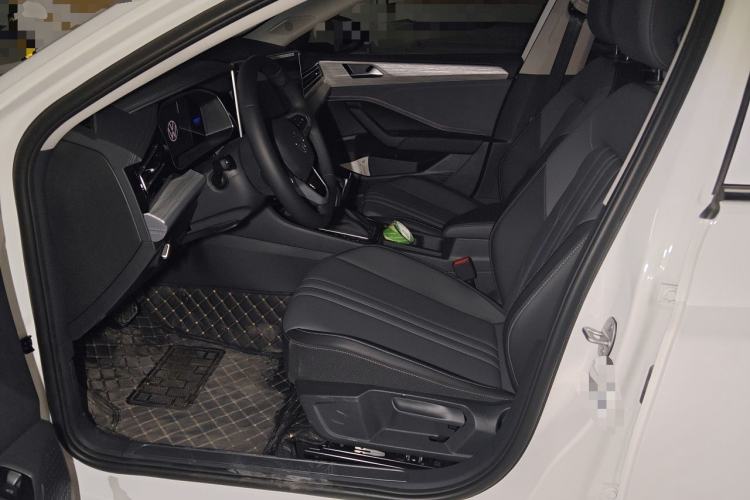 Used Volkswagen Sagitar 2026 Model 30 Million Units Selected 300TSI DSG Surpassing Edition Left Front Seat