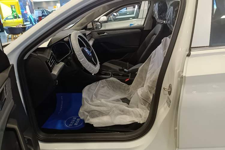 Used Volkswagen Sagitar 2026 Model 30 Million Units Selected 300TSI DSG Surpassing Edition Left Front Seat
