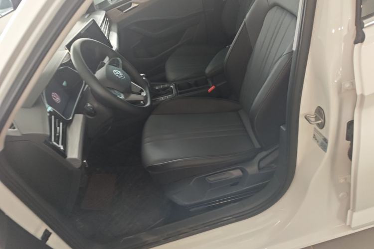 Used Volkswagen Sagitar 2026 Model 30 Million Units Selected 300TSI DSG Surpassing Edition Left Front Seat