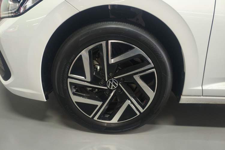 Used Volkswagen Sagitar 2026 Model 30 Million Units Selected 300TSI DSG Surpassing Edition Left Front Wheel Hub