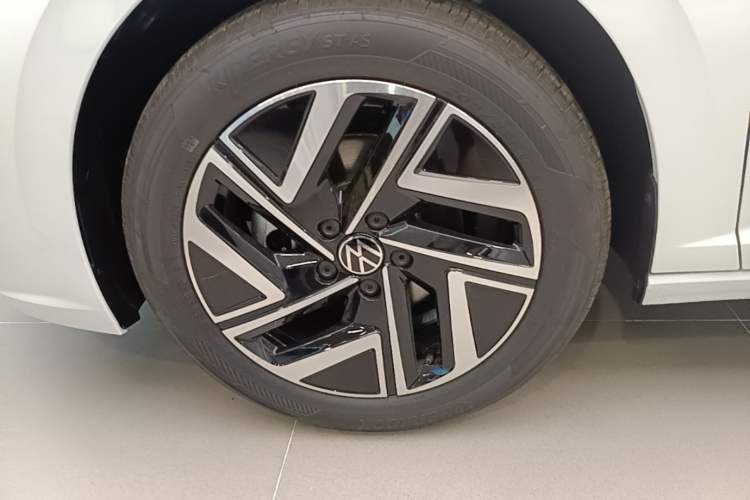 Used Volkswagen Sagitar 2026 Model 30 Million Units Selected 300TSI DSG Surpassing Edition Left Front Wheel Hub