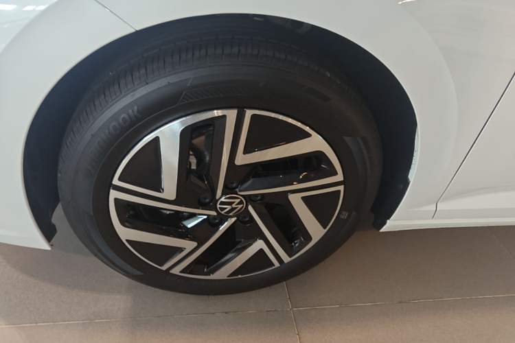 Used Volkswagen Sagitar 2026 Model 30 Million Units Selected 300TSI DSG Surpassing Edition Left Front Wheel Hub