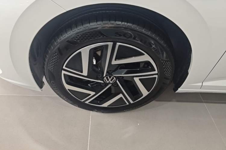 Used Volkswagen Sagitar 2026 Model 30 Million Units Selected 300TSI DSG Surpassing Edition Left Front Wheel Hub
