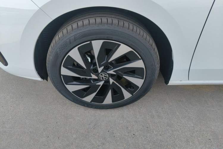 Used Volkswagen Sagitar 2026 S 300TSI Luxury Edition Left Front Wheel Hub