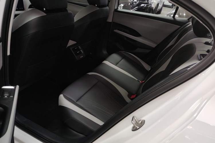 Used Volkswagen Sagitar 2026 Model S 1.5L Elite Edition Left Rear Seat