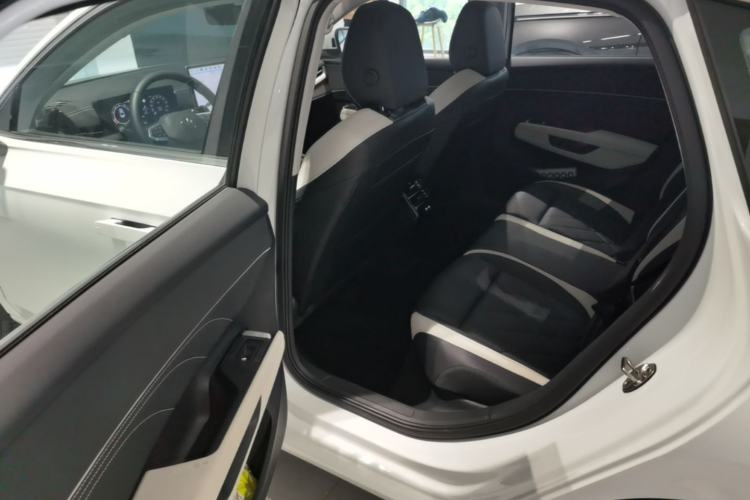 Used Volkswagen Sagitar 2026 Model L 300TSI DSG Luxury Version Left Rear Seat