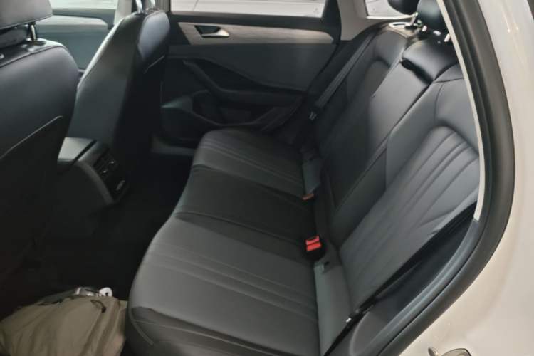 Used Volkswagen Sagitar 2026 Model 30 Million Units Selected 300TSI DSG Surpassing Edition Left Rear Seat