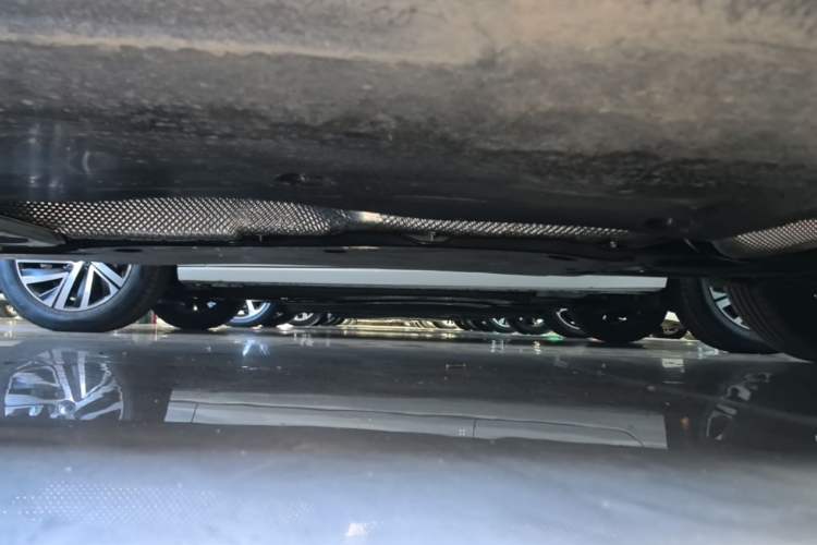 Used Volkswagen Sagitar 2026 Model L 300TSI DSG Elite Version Left Side Sill