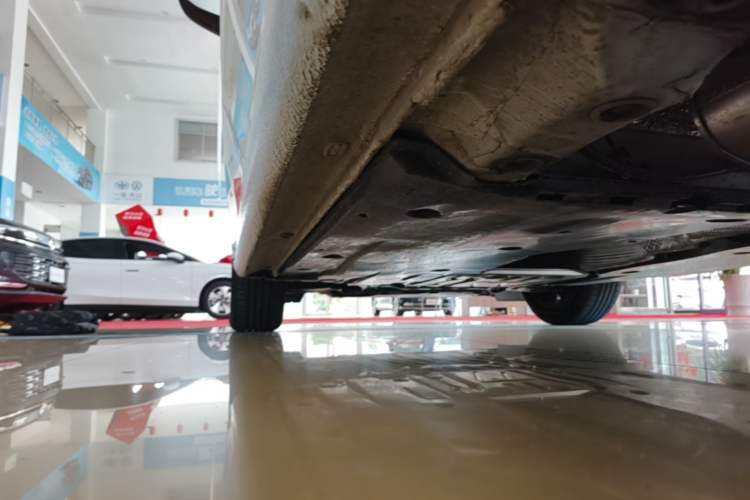 Used Volkswagen Sagitar 2026 Model L 300TSI DSG Elite Version Left Side Sill