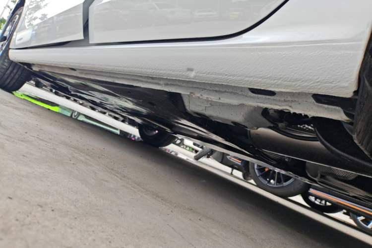 Used Volkswagen Sagitar 2026 Model L 300TSI DSG Elite Version Left Side Sill
