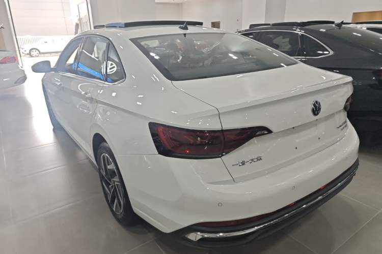 Used Volkswagen Sagitar 2026 Model 30 Million Units Selected 300TSI DSG Surpassing Edition Rear Left 45 Deg