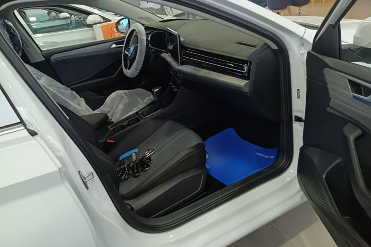 Used Volkswagen Sagitar 2026 Model 30 Million Units Selected 300TSI DSG Surpassing Edition Right Front Seat