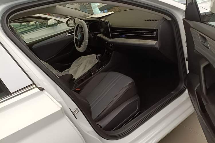 Used Volkswagen Sagitar 2026 Model 30 Million Units Selected 300TSI DSG Surpassing Edition Right Front Seat