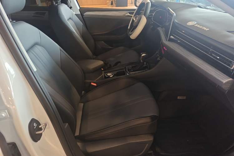 Used Volkswagen Sagitar 2026 Model 30 Million Units Selected 300TSI DSG Surpassing Edition Right Front Seat