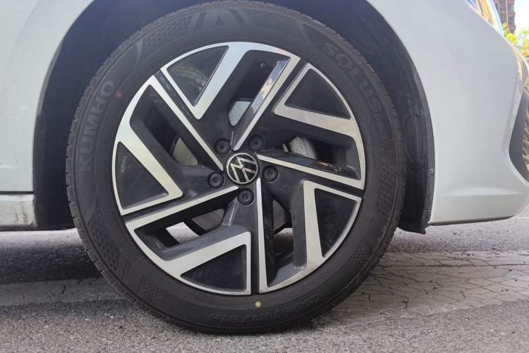 Used Volkswagen Sagitar 2026 Model 30 Million Units Selected 300TSI DSG Surpassing Edition Right Front Wheel Hub