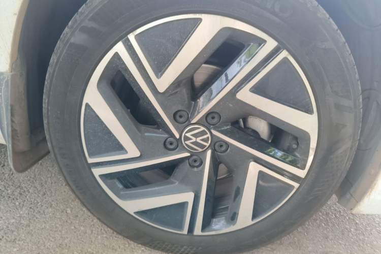 Used Volkswagen Sagitar 2026 Model, Facelifted 30 Million Units Selected Model, 300TSI DSG Beyond Edition Right Front Wheel Hub