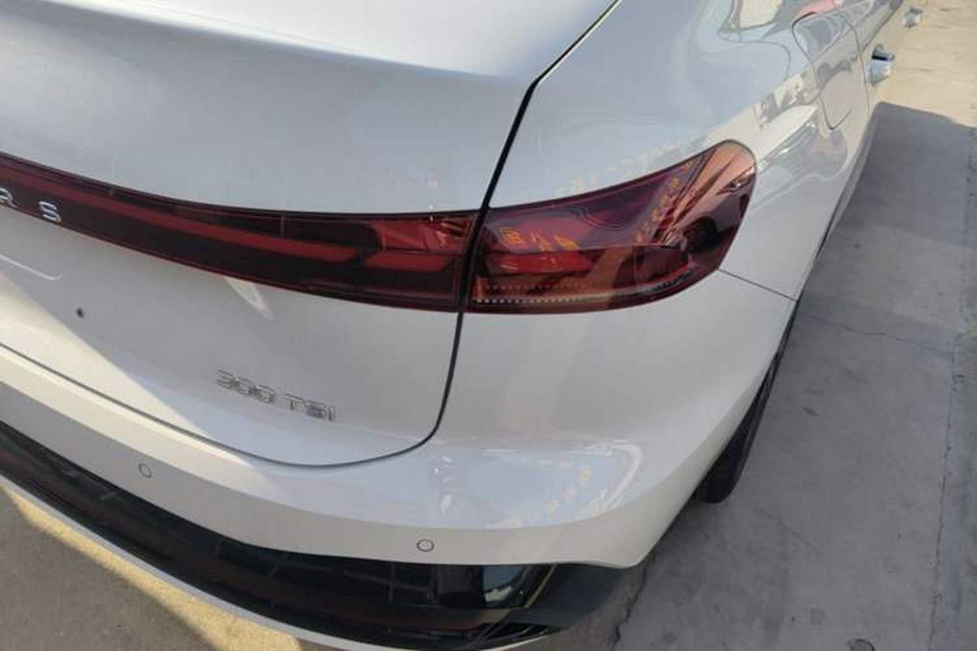 Used Volkswagen Sagitar 2026 S 300TSI Luxury Edition Right Rear Taillight