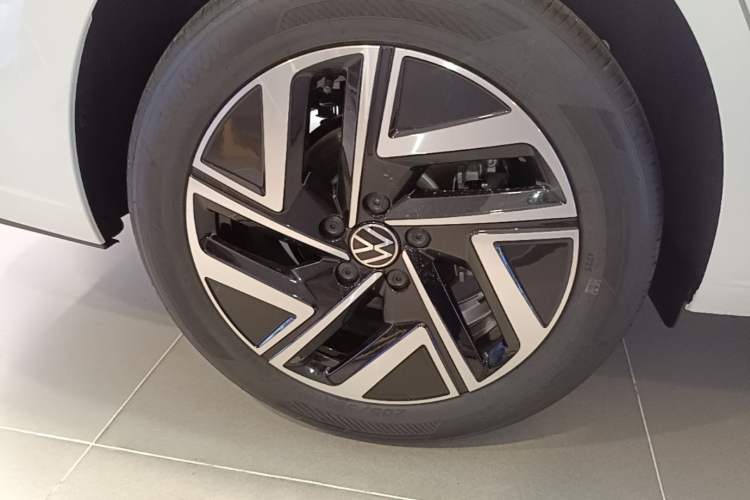 Used Volkswagen Sagitar 2026 Model 30 Million Units Selected 300TSI DSG Surpassing Edition Right Rear Wheel Hub