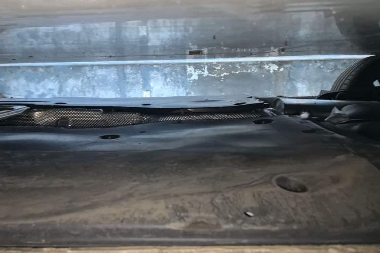 Used Volkswagen Sagitar 2026 Model L 300TSI DSG Elite Version Right Side Sill
