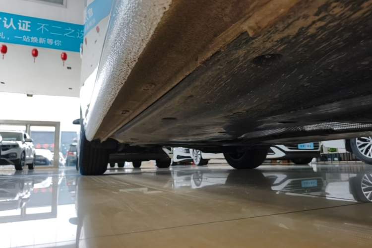 Used Volkswagen Sagitar 2026 Model L 300TSI DSG Elite Version Right Side Sill