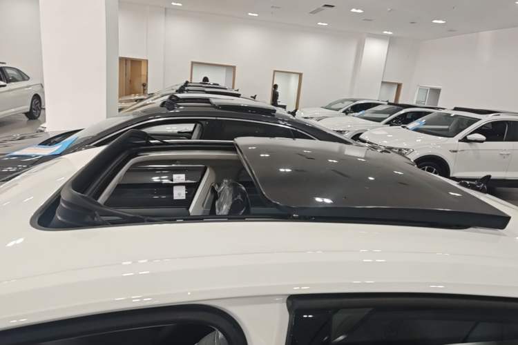 Used Volkswagen Sagitar 2026 Model 30 Million Units Selected 300TSI DSG Surpassing Edition Roof