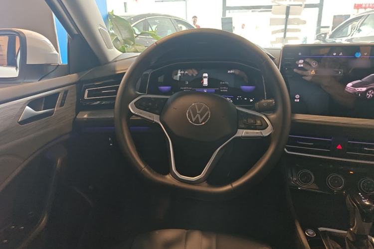 Used Volkswagen Sagitar 2026 Model 30 Million Units Selected 300TSI DSG Surpassing Edition Steering Wheel