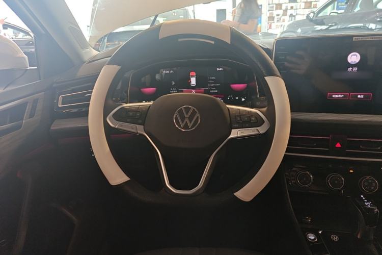 Used Volkswagen Sagitar 2026 Model 30 Million Units Selected 300TSI DSG Surpassing Edition Steering Wheel