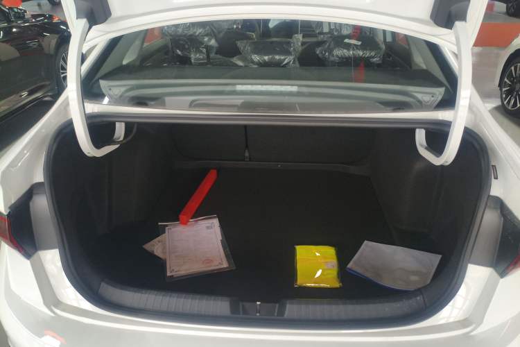 Used Volkswagen Sagitar 2026 Model 30 Million Units Selected 300TSI DSG Surpassing Edition Trunk