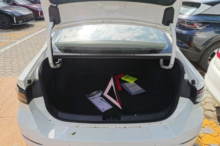 Used Volkswagen Sagitar 2026 Model L 300TSI DSG Elite Version Trunk
