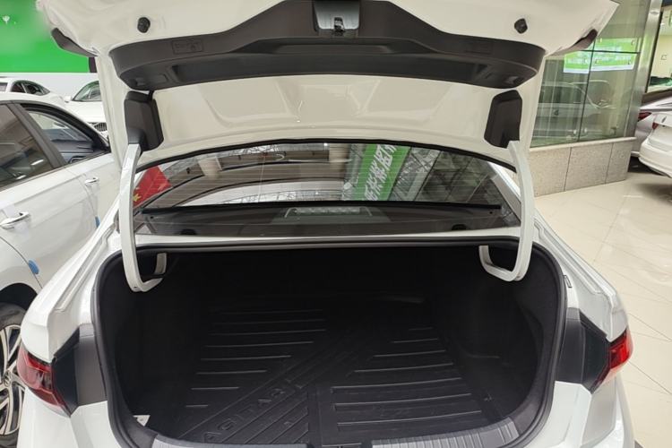 Used Volkswagen Sagitar 2026 Model 30 Million Units Selected 300TSI DSG Surpassing Edition Trunk