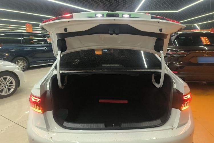 Used Volkswagen Sagitar 2026 Model 30 Million Units Selected 300TSI DSG Surpassing Edition Trunk