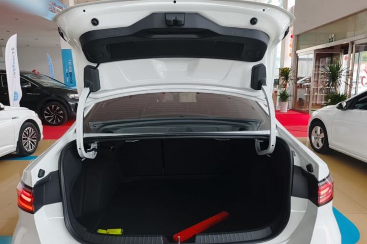Used Volkswagen Sagitar 2026 Model L 300TSI DSG Elite Version Trunk