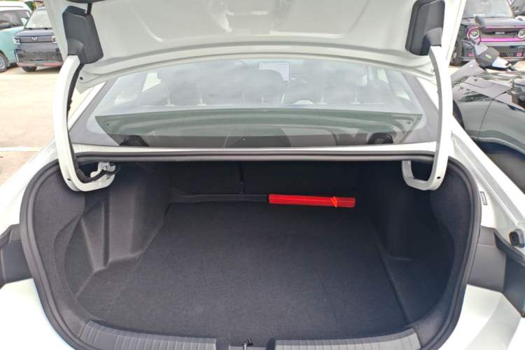 Used Volkswagen Sagitar 2026 Model L 300TSI DSG Elite Version Trunk