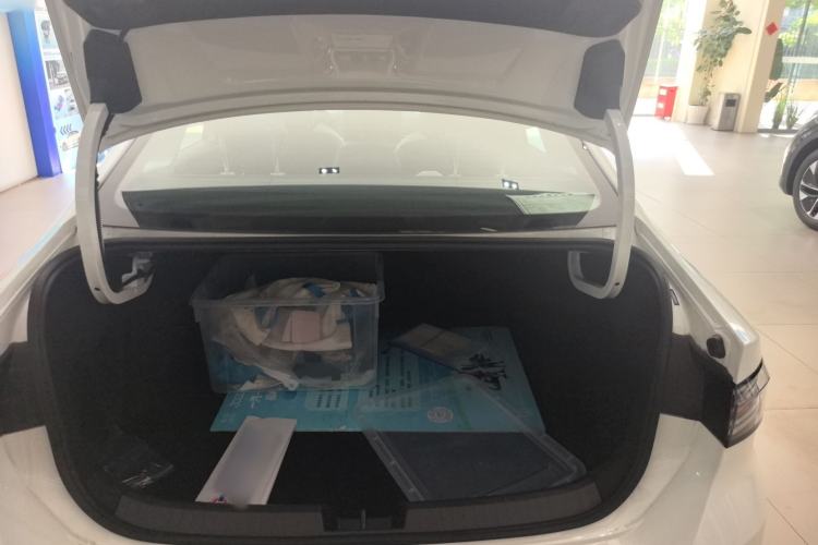 Used Volkswagen Sagitar 2026 Model L 300TSI DSG Luxury Version Trunk
