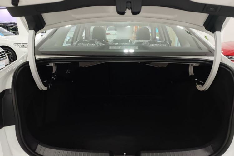 Used Volkswagen Sagitar 2026 Model 30 Million Units Selected 300TSI DSG Surpassing Edition Trunk