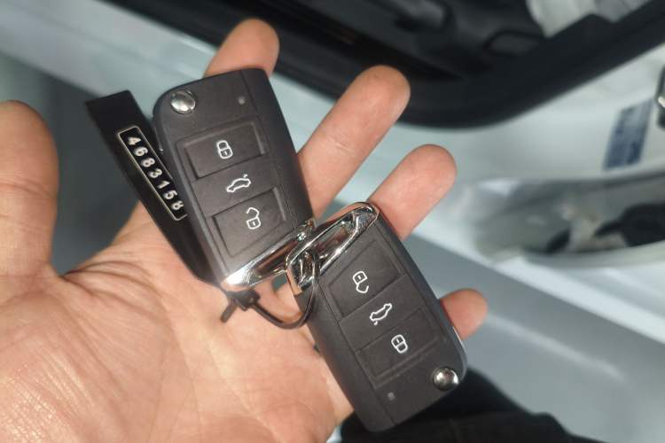Used Volkswagen Sagitar 2026 Model 30 Million Units Selected 300TSI DSG Surpassing Edition Vehicle Key