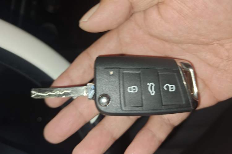 Used Volkswagen Sagitar 2026 Model 30 Million Units Selected 300TSI DSG Surpassing Edition Vehicle Key