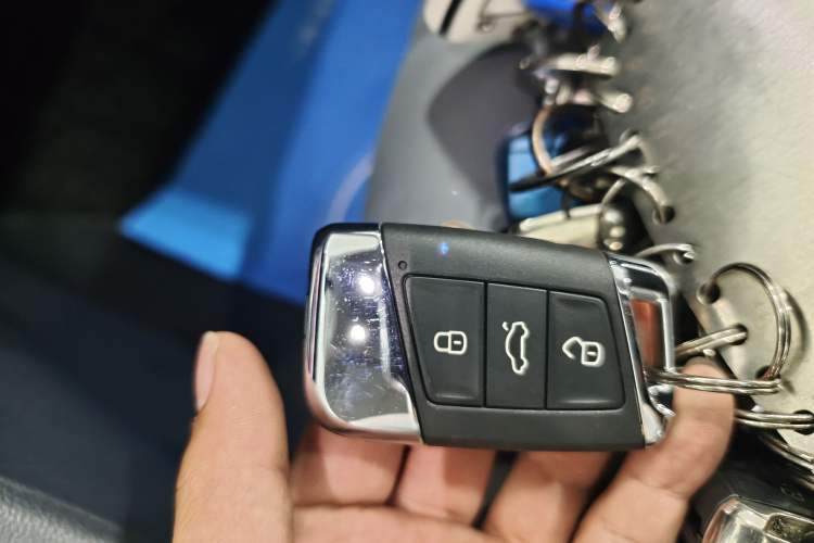 Used Volkswagen Sagitar 2026 Model 30 Million Units Selected 300TSI DSG Surpassing Edition Vehicle Key