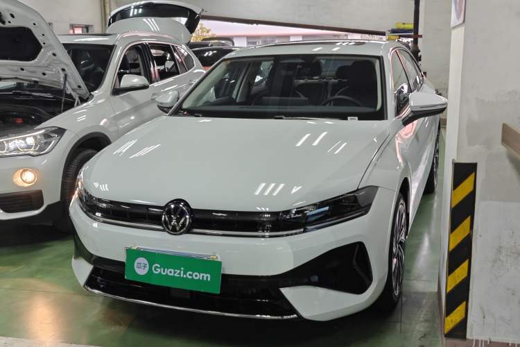 Used Volkswagen Sagitar 2026 Model L 300TSI DSG Luxury Version Guazi used car, China used car export, Used car for sale, Used  cars, Cheapest cars for sale