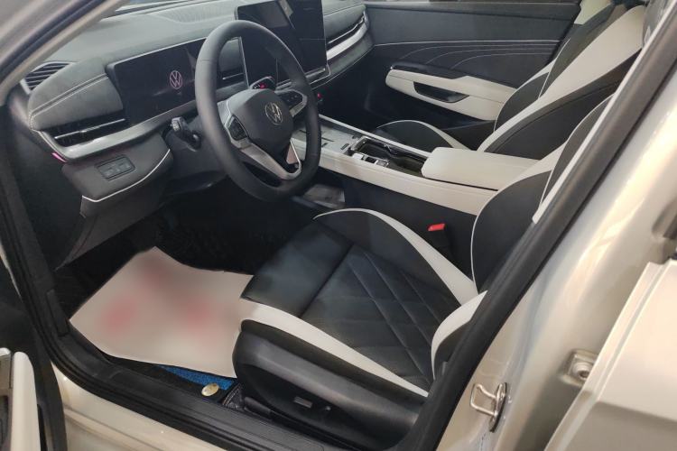 Used Volkswagen Sagitar 2026 Model L 300TSI DSG Luxury Version Interior 1