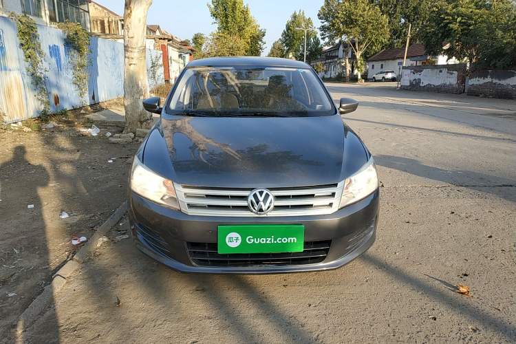 Used Volkswagen Santana 2013 1.6L Manual Fashion Edition Exterior 1